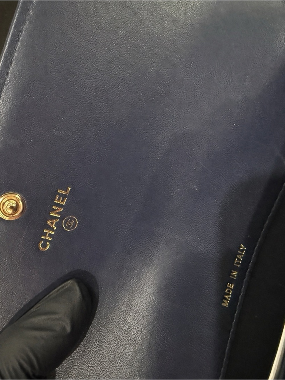 CHANEL Navy Quilted Wallet with Gold CC Closure CERTIFIED AUTHENTIC Mint - Picture 5 of 12